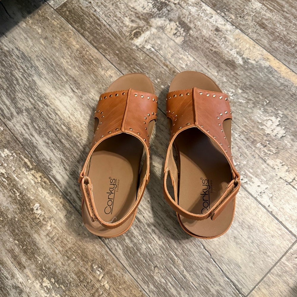 Corkys Carley Women’s Studded Wedge Sandals Size 8 - Cognac - Picture 3 of 4